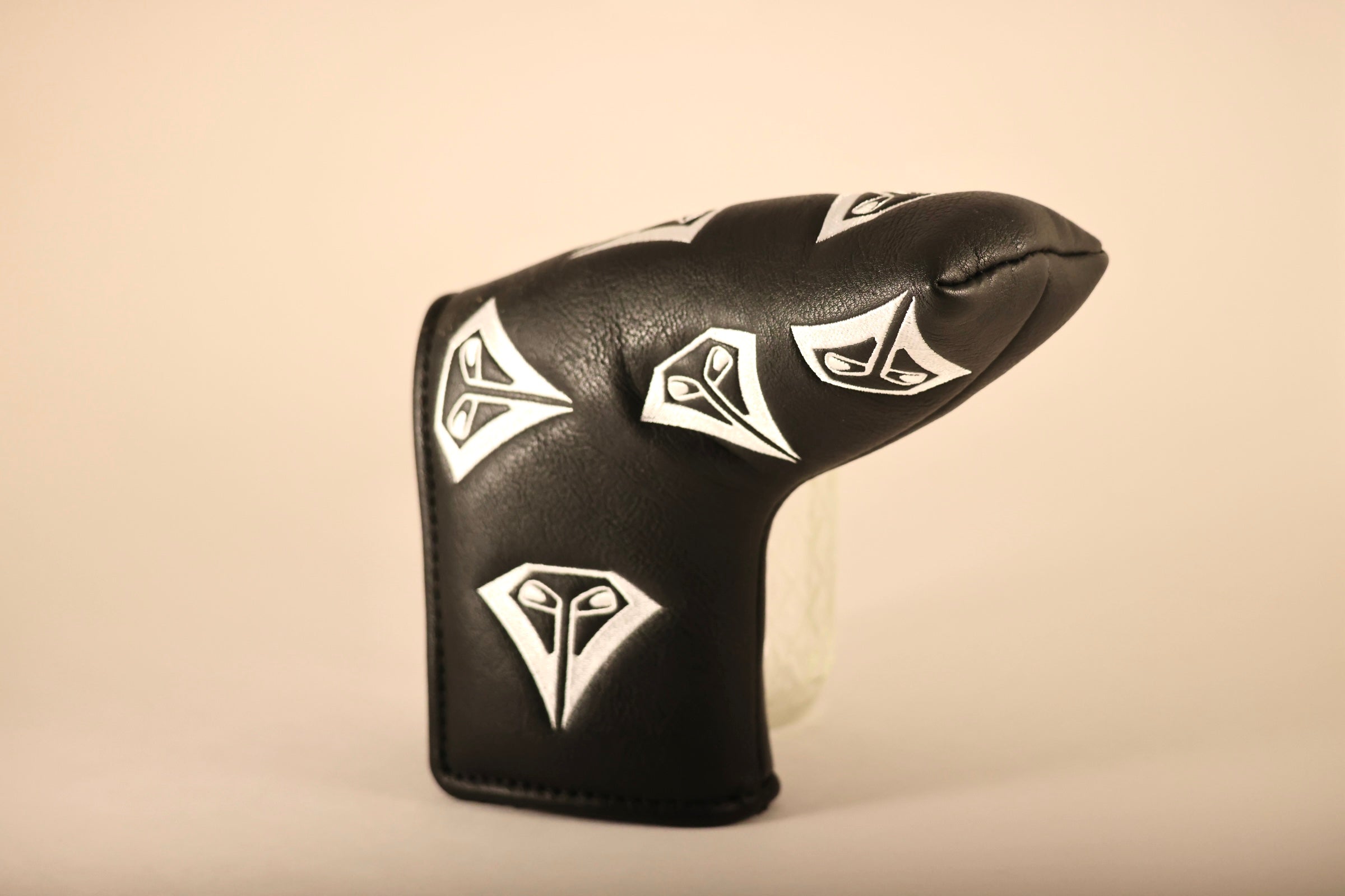 La Vita Golf “Checkered” Blade Putter Headcover