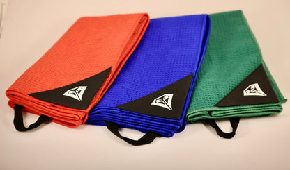 Green Magnetic Golf Towel with Club Brush