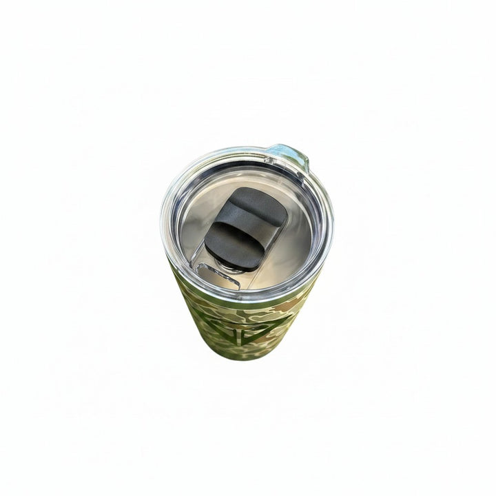 LA VITA GOLF 20 oz camo stainless steel tumbler with black logo and clear lid with black slider.
